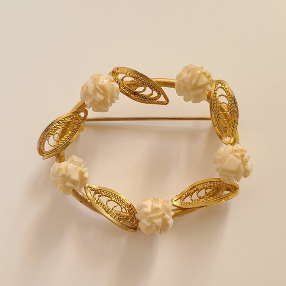 50's Vintage Celluliod Flower Brooch Pin - Picture 1 of 2